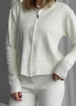Костюм вязаний укороченная кофта с капюшоном на молнии худи куртка и брюки5 фото