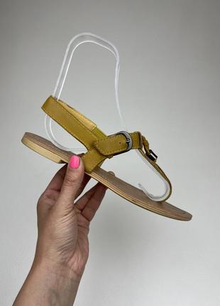 Жіночі шкіряні босоніжки bertie