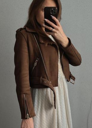 Косуха (куртка) bershka замшева коричнева