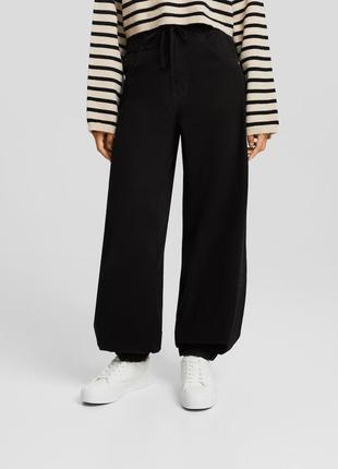 Жіночі чорні широкі котонові штани джогери bershka дівчинці підлітку 34 36 xs  s