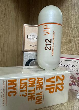 212 vip orange carolina herrera нью-йорк