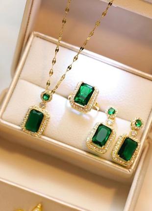 Золотистий комплект біжутерії з зеленими камінцями, розмір каблучки реголюється