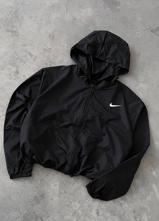 Базова однотонна вітровка з логотипом nike