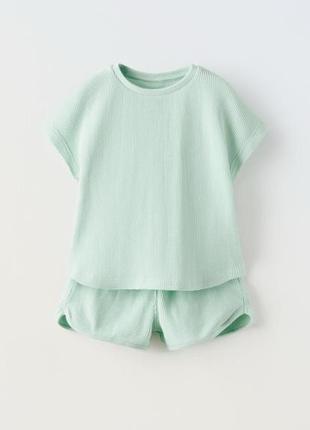 Комплект zara с вафельной текстурой: футболка и шорты 3 года/98 см
