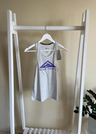 Майка nike dri-fit trail tank grey. dm7571-079