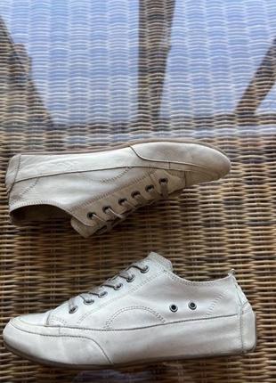 Кожаные кроссовки bata, оригинал