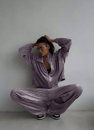 Лавандовий жіночий спортивний велюровий костюм широкі штани палаццо кофта на блискавці...