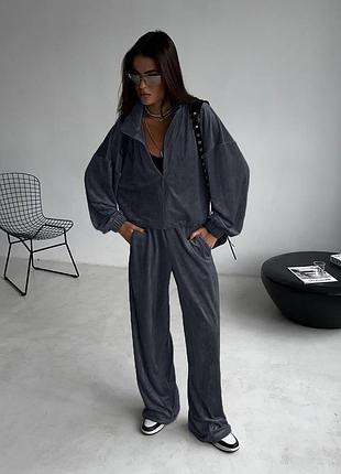 Лавандовий жіночий спортивний велюровий костюм широкі штани палаццо кофта на блискавці...