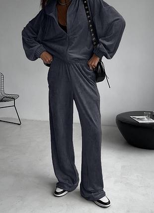 Лавандовий жіночий спортивний велюровий костюм широкі штани палаццо кофта на блискавці...