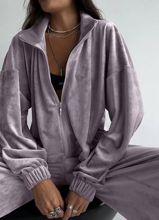 Лавандовий жіночий спортивний велюровий костюм широкі штани палаццо кофта на блискавці...