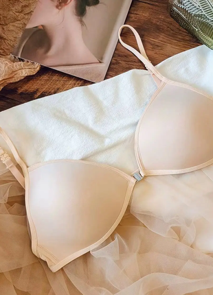Гладкий бюстик із застібкою спереду чашка а/в без кісточок.