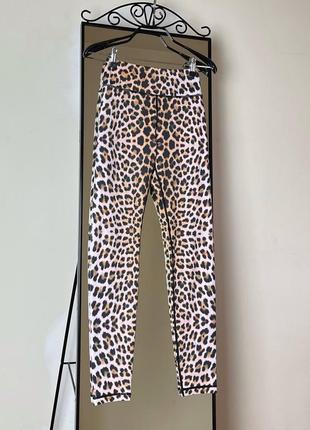 Лосіни для йоги тренування