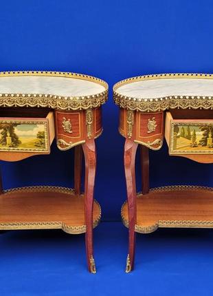 Пара деревянных тумбочек с мрамором и бронзовые накладки арт. 0912