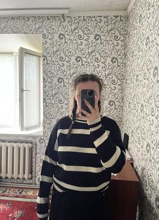 Светр жіночий у смужку