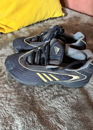 Adidas кроссовки