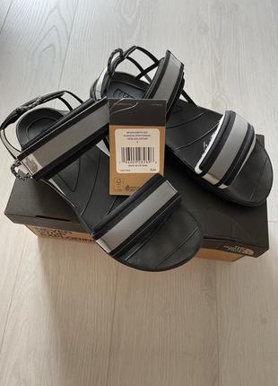 The north face сандалі, довжина устілки- 26 см