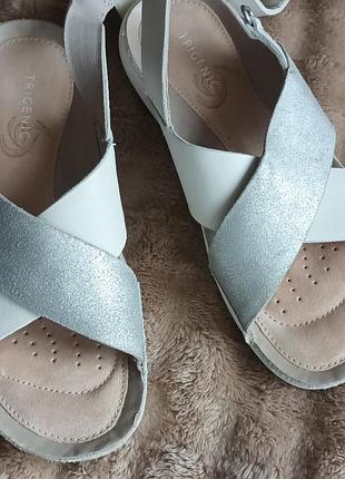 Босоніжки clarks