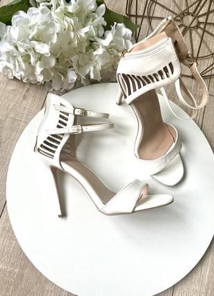 Босоніжки туфлі оригінал