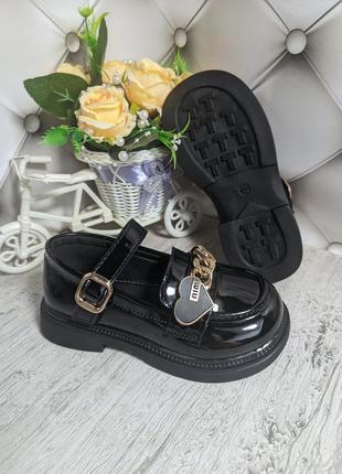 Туфли лакированные ( черные, молочные) 2