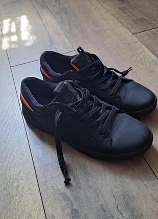 Туфлі-кросівки