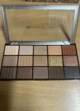 Палетка тіней revolution mesmerise