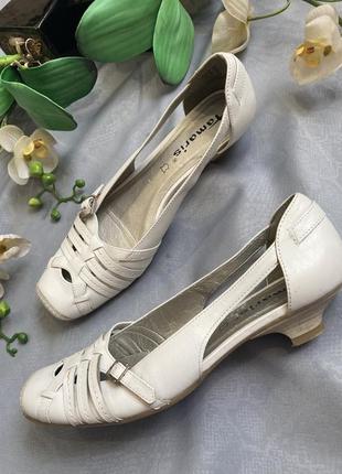Кожаные туфли босоножки