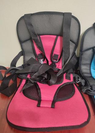 Детское бескаркасное портативное автокресло с подголовником