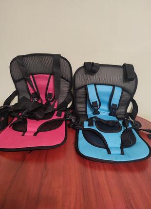 Детское бескаркасное портативное автокресло с подголовником