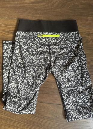 H&m лосіни, з середньою посадкою, розмір xs, заміри на фото у не розтягнутому вигляді(не секонд, особисто куплені у фінляндії )