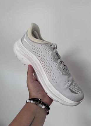 Кроссовки hoka