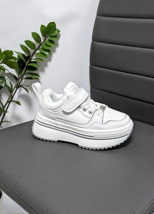 Кроссовки для девочек