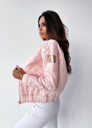 Стильна жіноча куртка на блискавці низ на резинці плащівка з водовідштовхуючим...