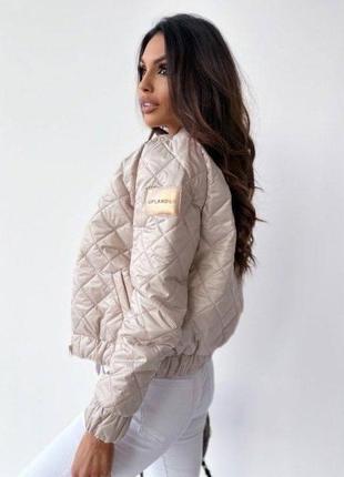 Стильна жіноча куртка на блискавці низ на резинці плащівка з водовідштовхуючим...