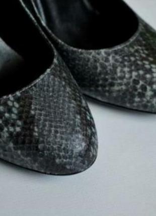 Туфли с имитацией питона от minelli4 фото