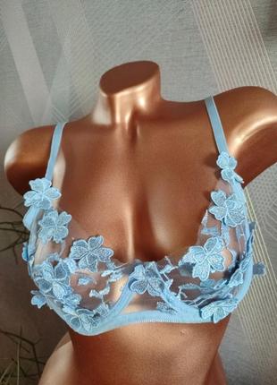 Красивый бюстик балконет мягкая чашка на косточках декорированная цветами