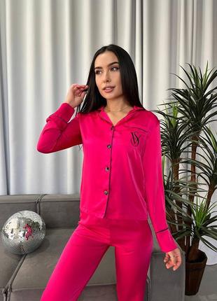 Шелковая пижама с брюками