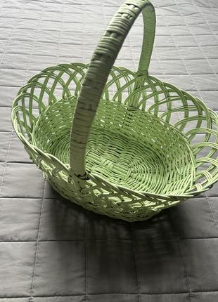Плетена корзинка