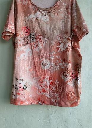 Оригинальная футболка в розы paola 44 р. эвро