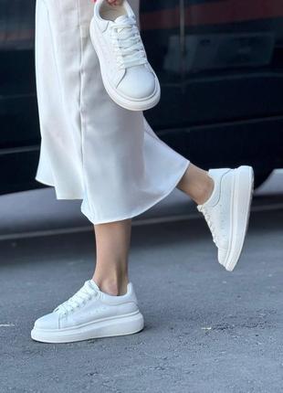 2 кольори🌈 стильні жіночі кросівки з натуральної шкіри / демісезонні / весняні, літні, осінні / шкіра / бежеві, білі