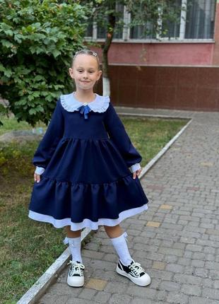 Сукня з білим коміром довгими рукавами плаття з рясною спідницею коротка з воланами стильна базова чорна синя