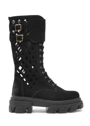 Сапожки с перфорацией