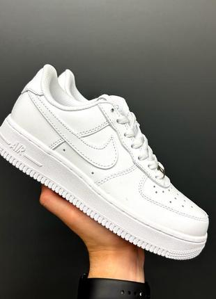 Кросівки чоловічи nike air force 1 low '07 white