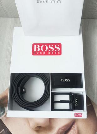 Мужской кожаный подарочный набор hugo boss black ремень+2 пряжки