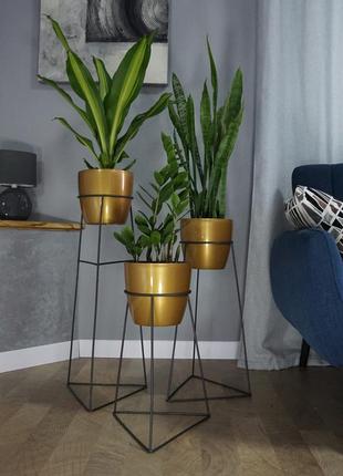 Надежные металлические подставки для цветов и вазонов adore decor "скандинавские" в черном цвете