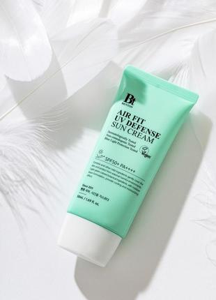 Сонцезахисний крем з центелою benton - air fit uv defense sun cream spf50+ pa++++ (50ml)3 фото