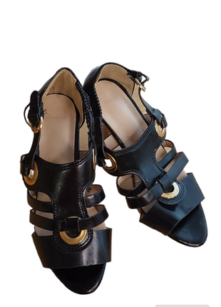 Акцiя 1+1=3 красивые босаножки  эко кожа