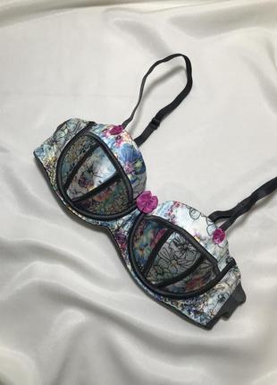 Очень красивый атласный бюстгальтер балконет