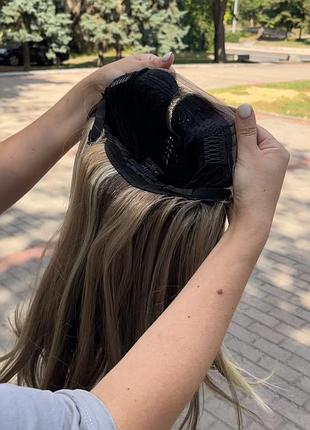 Парик мелирование блонд с каштановым, каскадная стрижка