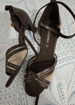 Босоножки для танцев