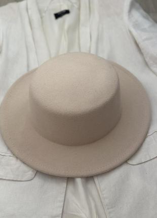 Стильная  фетровая шляпа канотье  кремовый 56-58р (744)